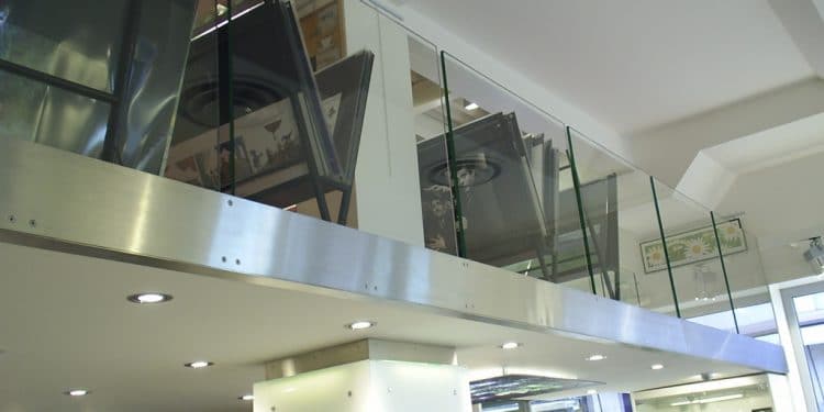 Parapetto tutto vetro