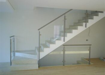 Parapetti in vetro a Milano: sicurezza e design moderno per la tua casa