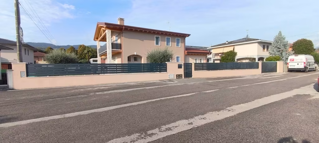 Recinzione e Cancelli in Alluminio Antracite a Monselice