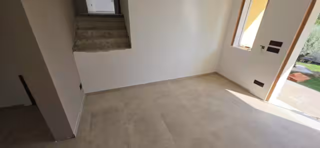 Scala a sbalzo con parapetto in vetro a Borgo Veneto (PD) a Borfo veneto - foto 3