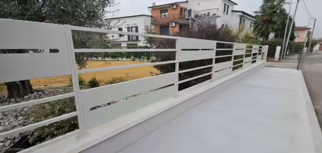 Recinzione in ferro con taglio laser a Rovigo - foto 4