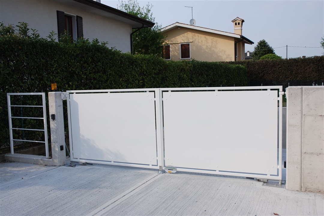 B31-Cancello lamiera cieca