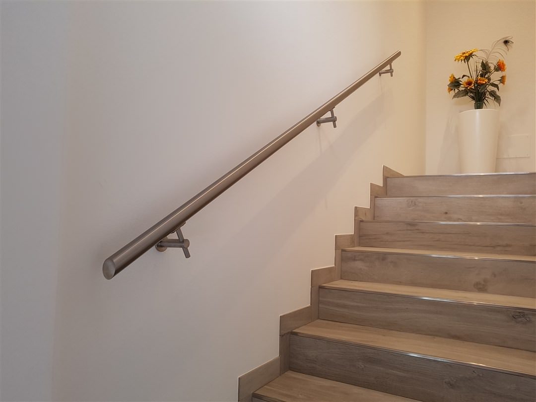 C02-Corrimano tondo inox