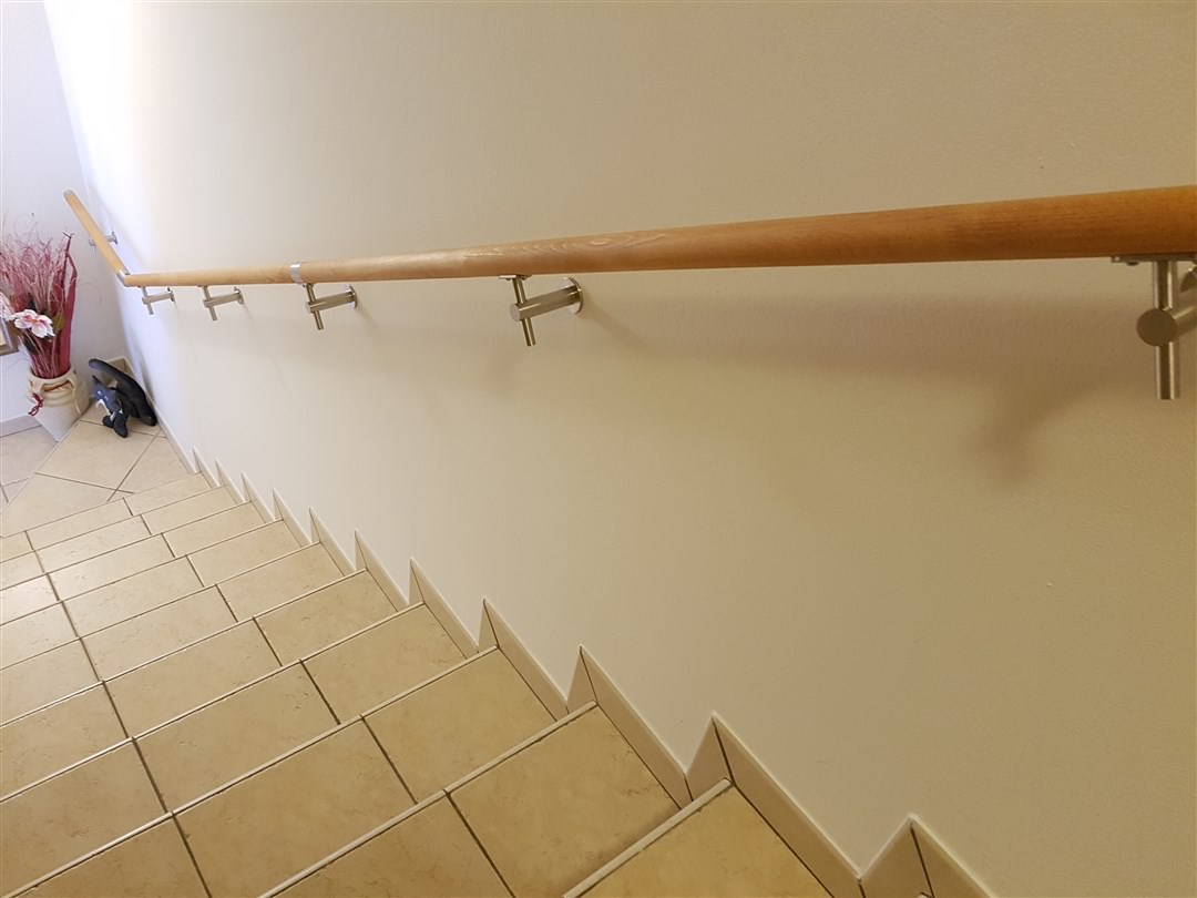 C12-Corrimano in legno tondo