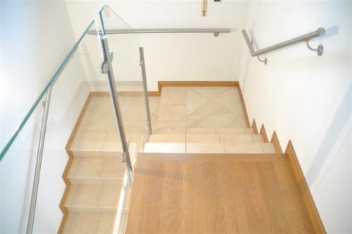 C24-Corrimano inox con supporti a muro