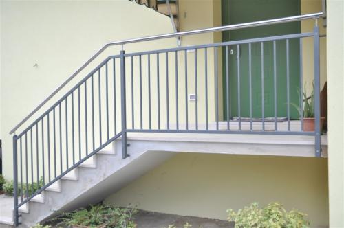 F22-Parapetto scala in ferro 