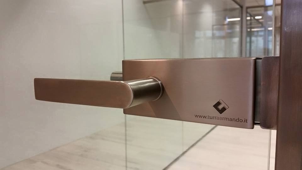 I17-Maniglia inox per porta vetro