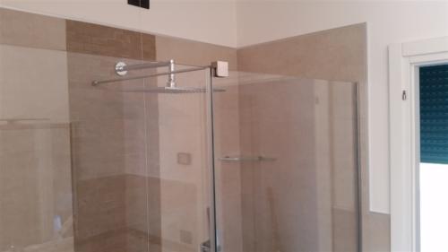 I26-Bracetto inox per box doccia